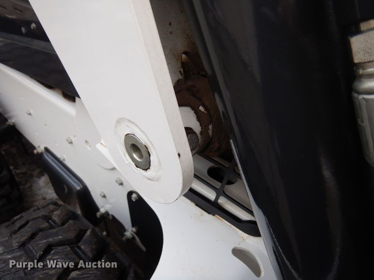 image for item AF9279 2018 Bobcat S650  skid steer loader