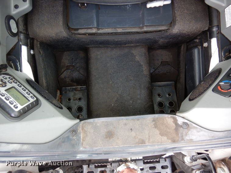 image for item AF9279 2018 Bobcat S650  skid steer loader