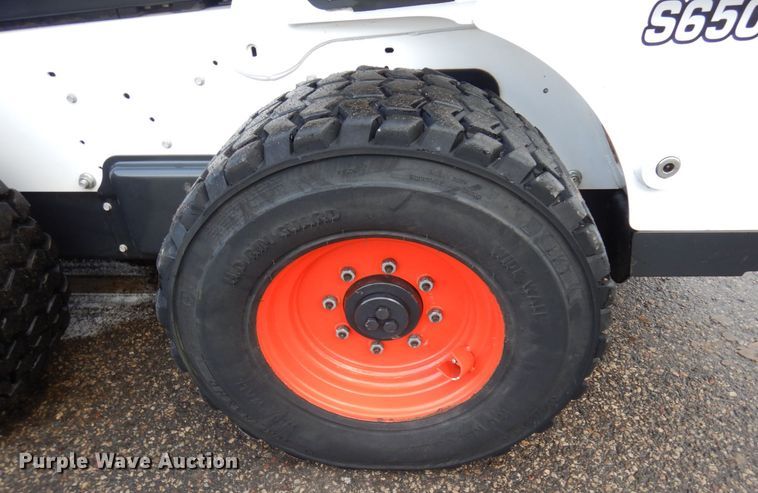 image for item AF9279 2018 Bobcat S650  skid steer loader