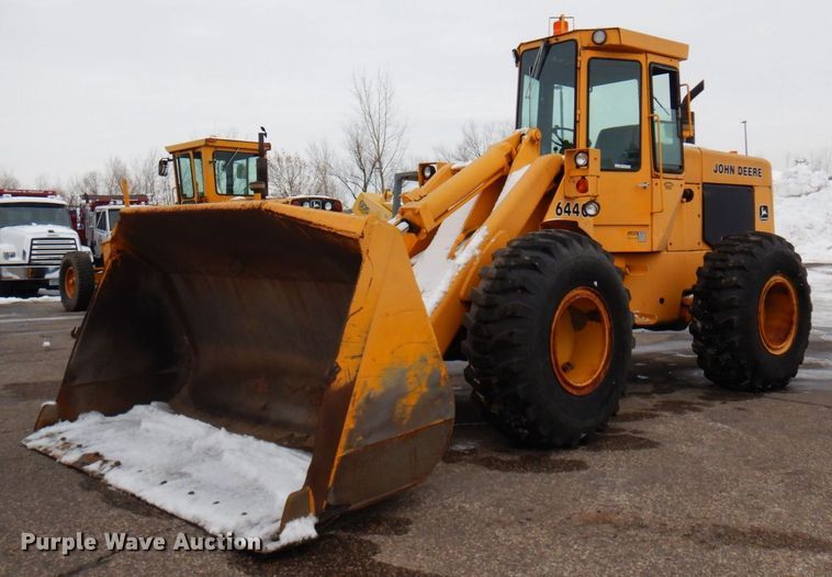 image for item AF9281 1983 John Deere 644C  wheel loader
