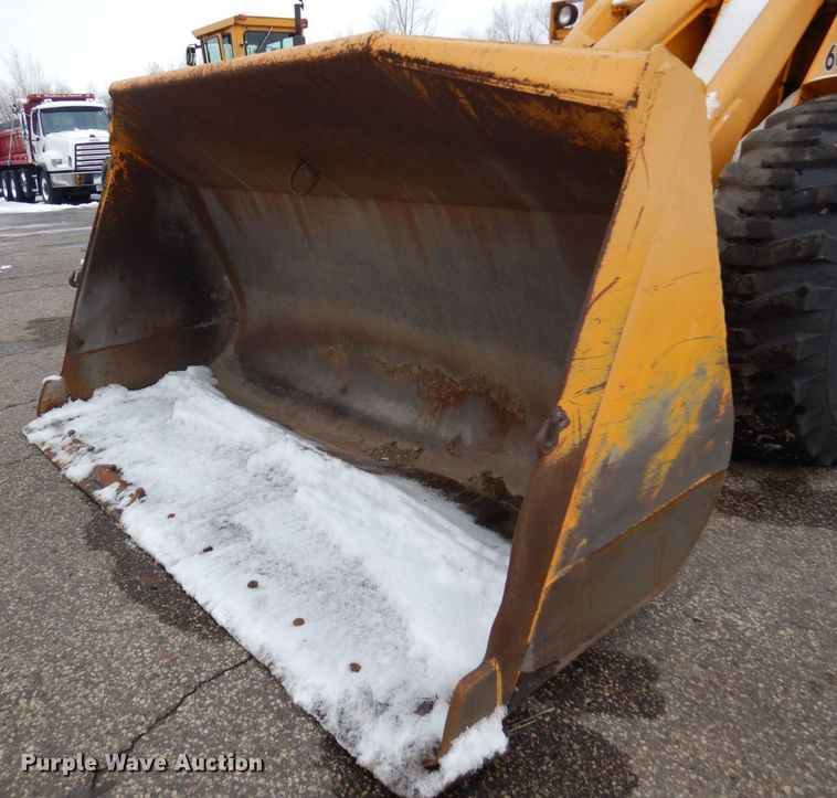 image for item AF9281 1983 John Deere 644C  wheel loader