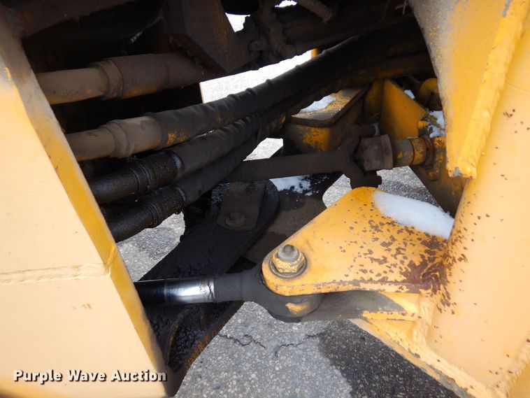 image for item AF9281 1983 John Deere 644C  wheel loader