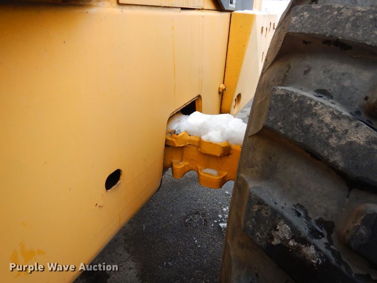 image for item AF9281 1983 John Deere 644C  wheel loader