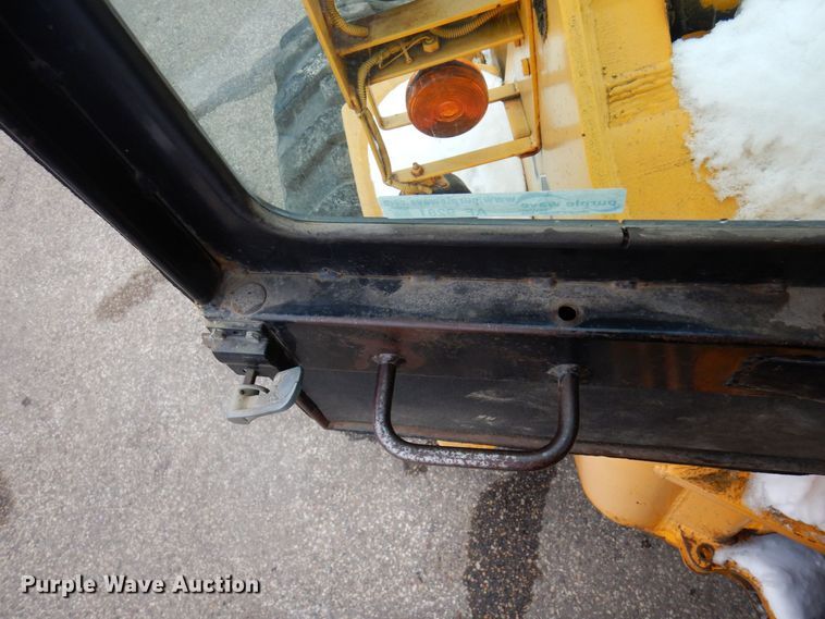 image for item AF9281 1983 John Deere 644C  wheel loader