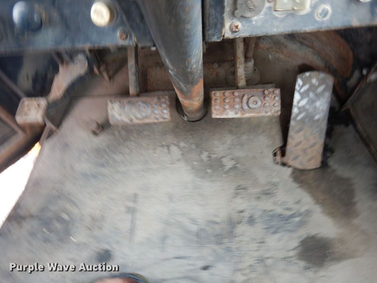 image for item AF9281 1983 John Deere 644C  wheel loader