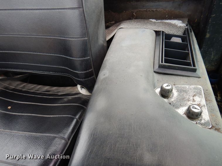 image for item AF9281 1983 John Deere 644C  wheel loader