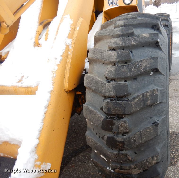 image for item AF9281 1983 John Deere 644C  wheel loader