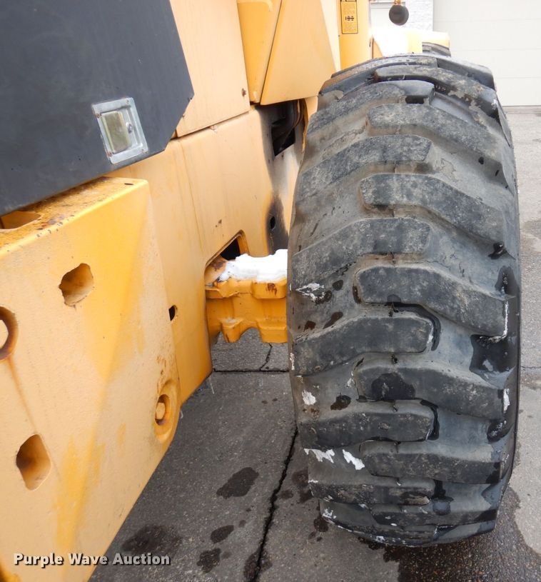 image for item AF9281 1983 John Deere 644C  wheel loader