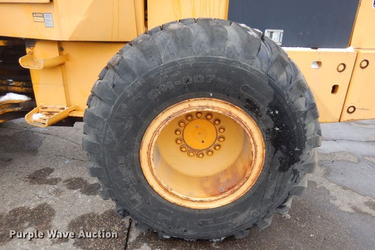 image for item AF9281 1983 John Deere 644C  wheel loader