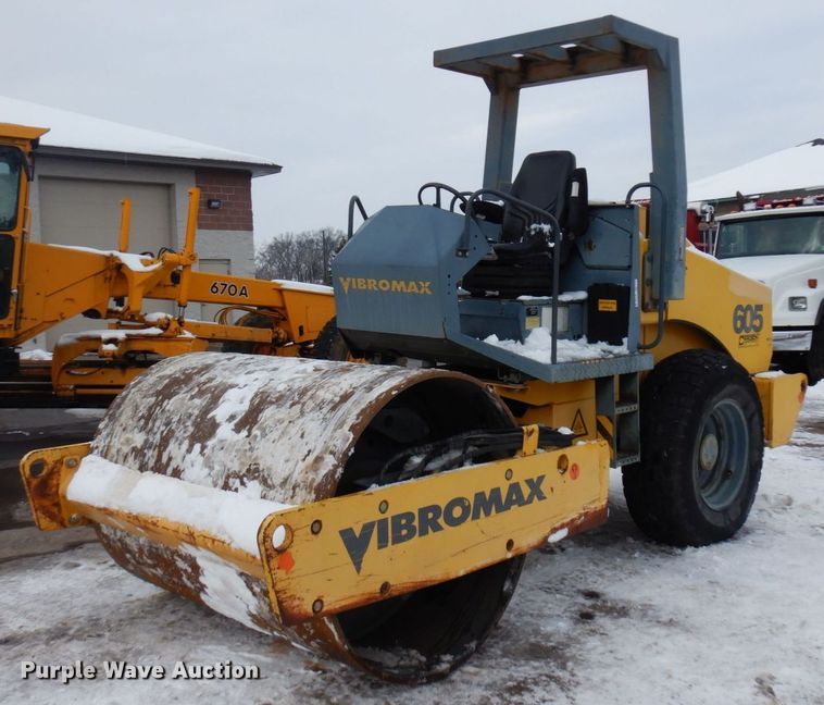 image for item AF9282 2000 Vibromax W605D  single drum vibratory roller