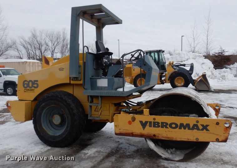 image for item AF9282 2000 Vibromax W605D  single drum vibratory roller