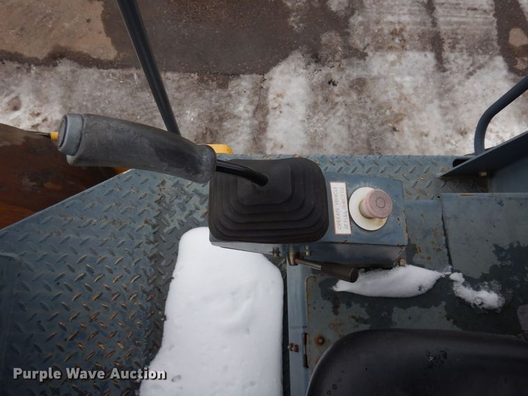 image for item AF9282 2000 Vibromax W605D  single drum vibratory roller