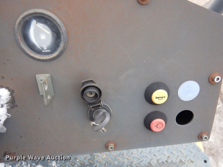 image for item AF9282 2000 Vibromax W605D  single drum vibratory roller