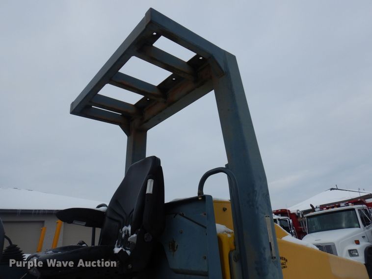 image for item AF9282 2000 Vibromax W605D  single drum vibratory roller