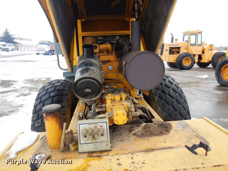 image for item AF9282 2000 Vibromax W605D  single drum vibratory roller