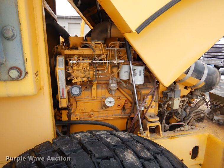 image for item AF9282 2000 Vibromax W605D  single drum vibratory roller