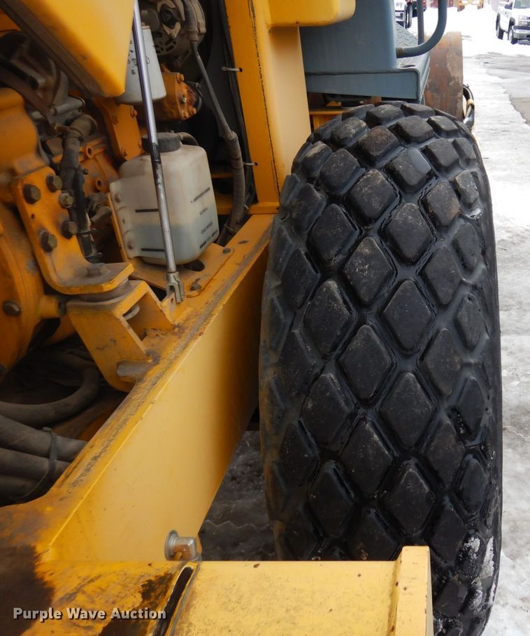 image for item AF9282 2000 Vibromax W605D  single drum vibratory roller