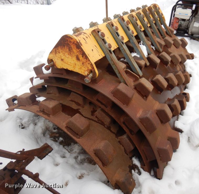 image for item AF9282 2000 Vibromax W605D  single drum vibratory roller