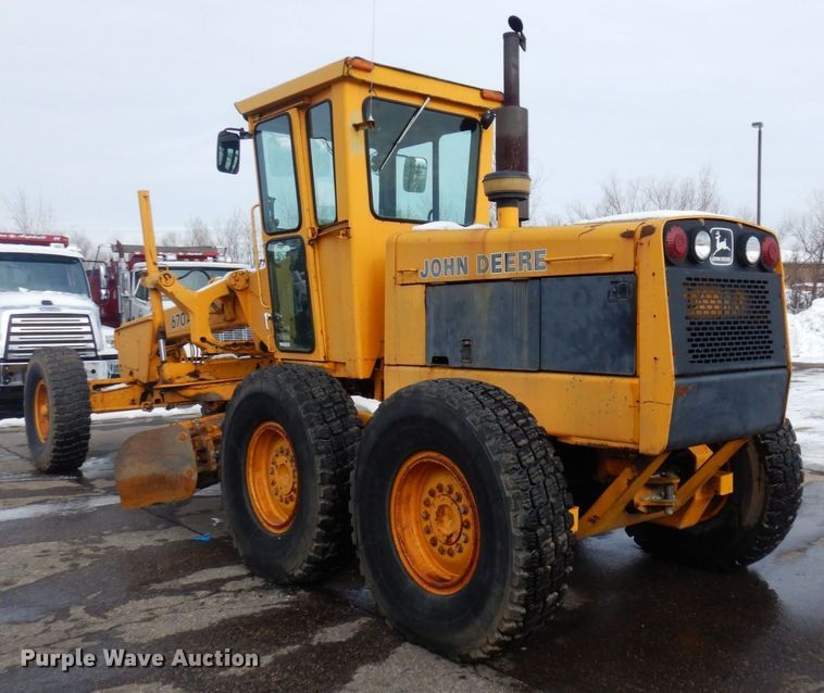 image for item AF9283 1983 John Deere 670A  motor grader