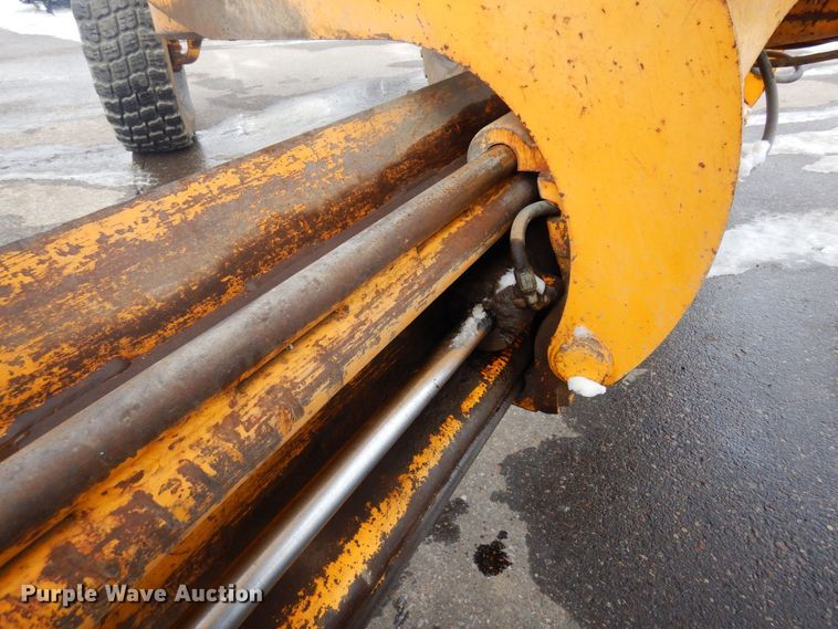 image for item AF9283 1983 John Deere 670A  motor grader