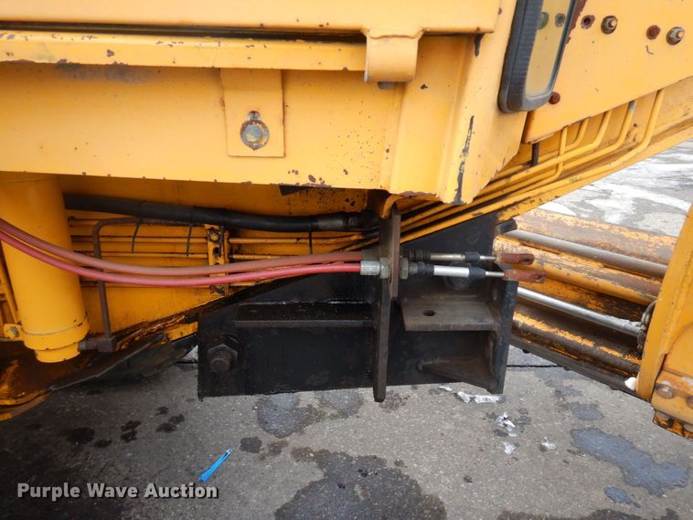 image for item AF9283 1983 John Deere 670A  motor grader