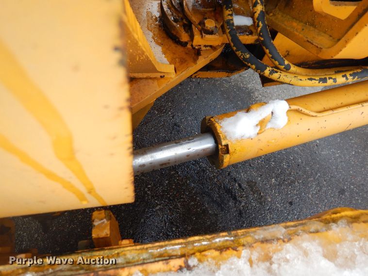 image for item AF9283 1983 John Deere 670A  motor grader