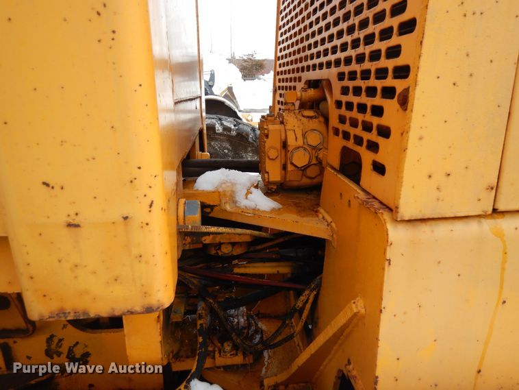 image for item AF9283 1983 John Deere 670A  motor grader