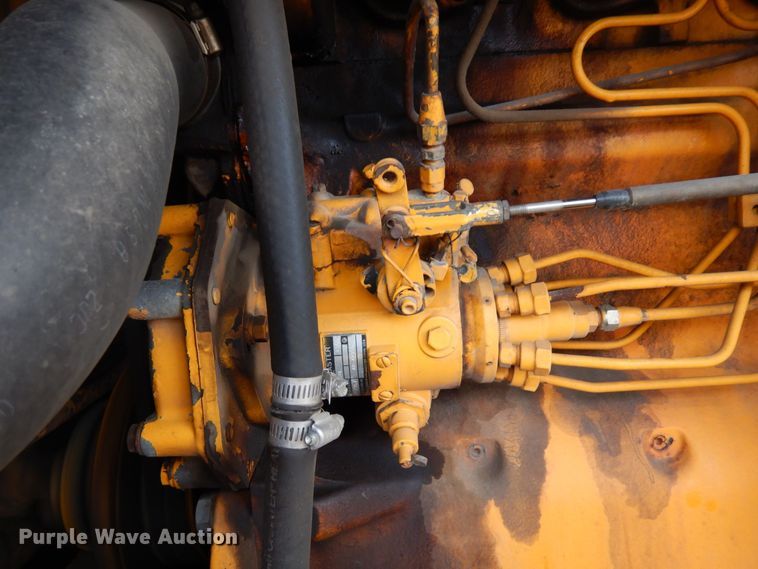 image for item AF9283 1983 John Deere 670A  motor grader