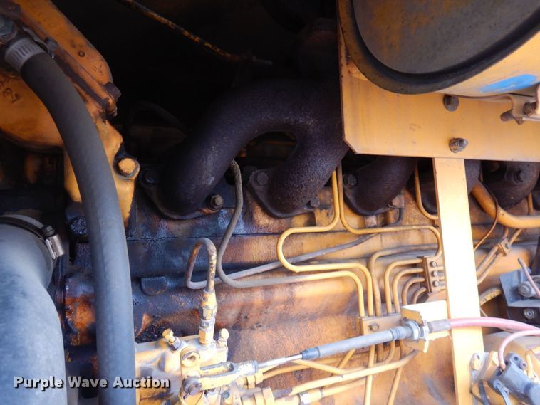 image for item AF9283 1983 John Deere 670A  motor grader