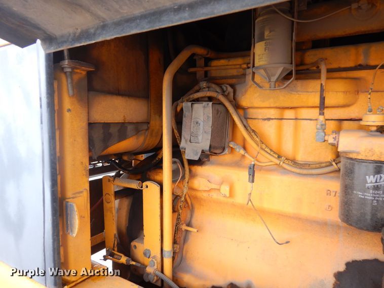 image for item AF9283 1983 John Deere 670A  motor grader