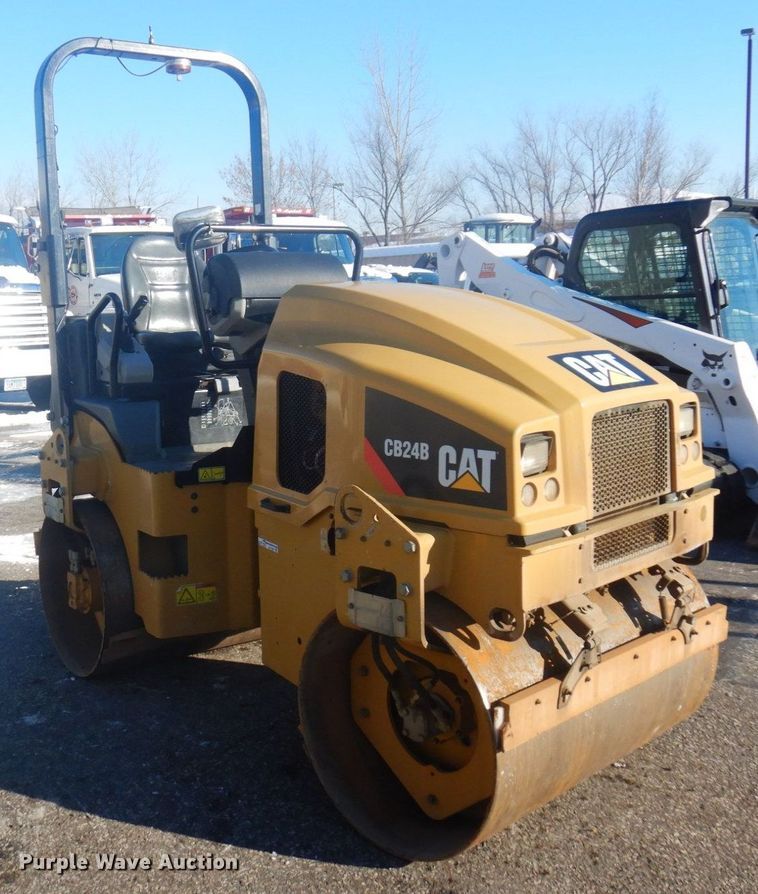 image for item AF9287 2015 Caterpiller CB24B  double drum vibratory roller