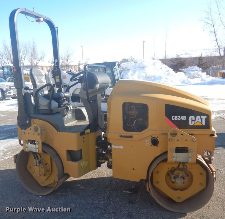 image for item AF9287 2015 Caterpiller CB24B  double drum vibratory roller