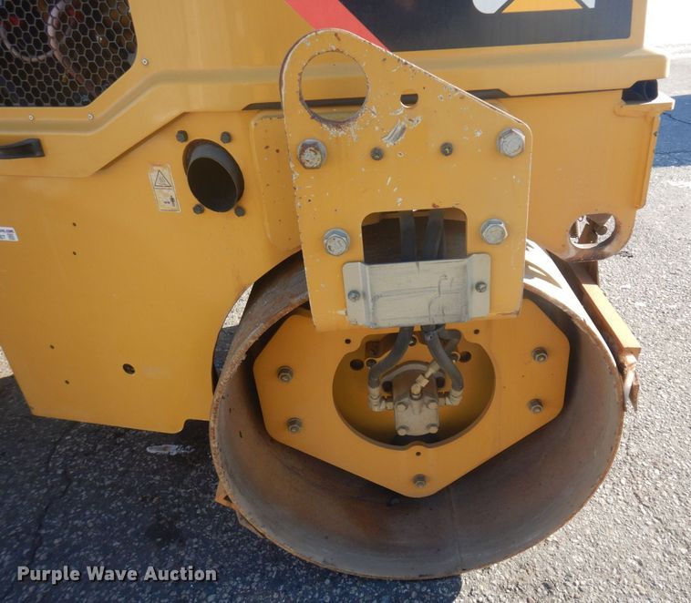 image for item AF9287 2015 Caterpiller CB24B  double drum vibratory roller