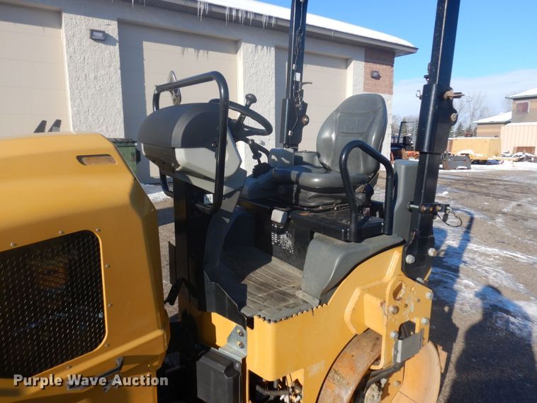 image for item AF9287 2015 Caterpiller CB24B  double drum vibratory roller