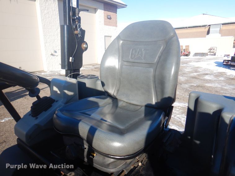 image for item AF9287 2015 Caterpiller CB24B  double drum vibratory roller