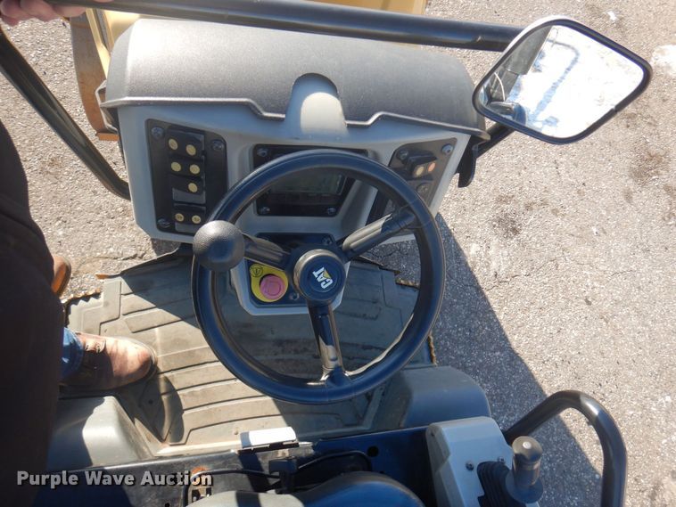 image for item AF9287 2015 Caterpiller CB24B  double drum vibratory roller