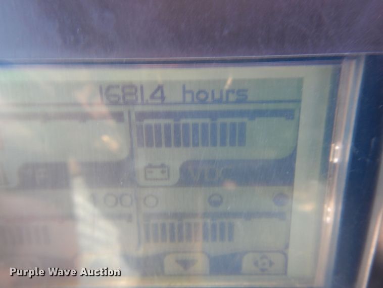 image for item AF9287 2015 Caterpiller CB24B  double drum vibratory roller