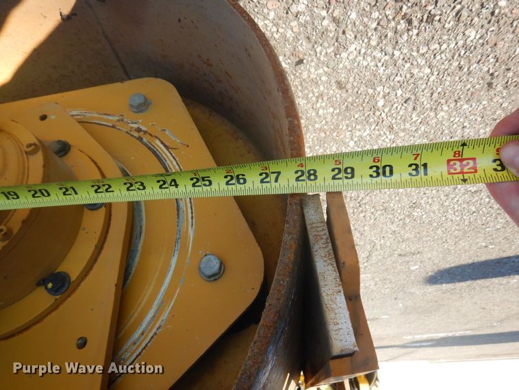 image for item AF9287 2015 Caterpiller CB24B  double drum vibratory roller