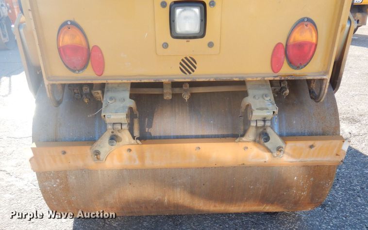 image for item AF9287 2015 Caterpiller CB24B  double drum vibratory roller
