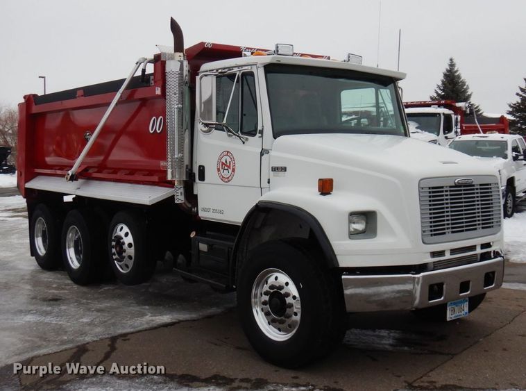 image for item AF9292 2000 Freightliner FL80  dump truck