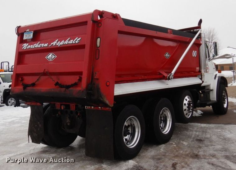 image for item AF9292 2000 Freightliner FL80  dump truck