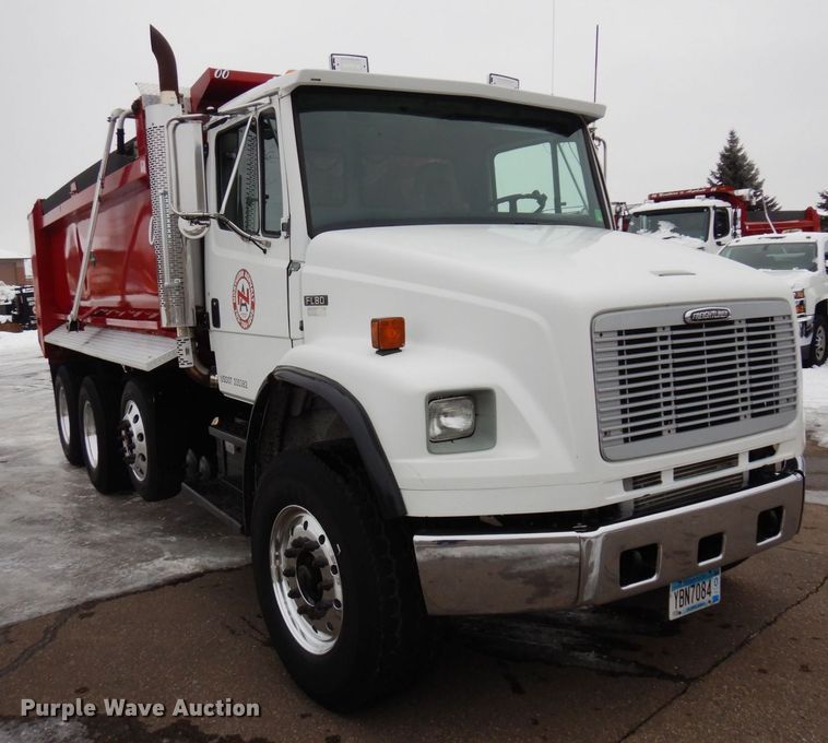 image for item AF9292 2000 Freightliner FL80  dump truck