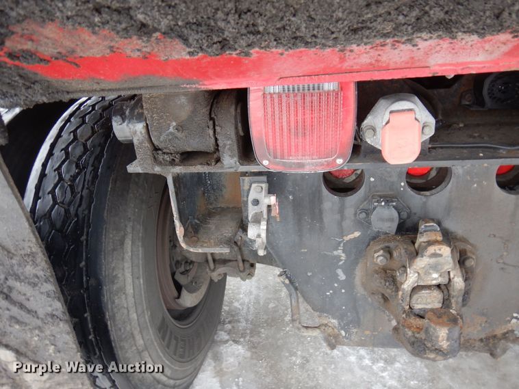 image for item AF9292 2000 Freightliner FL80  dump truck