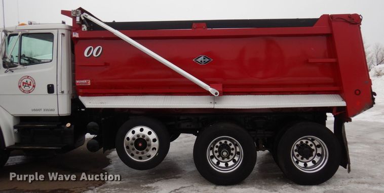 image for item AF9292 2000 Freightliner FL80  dump truck