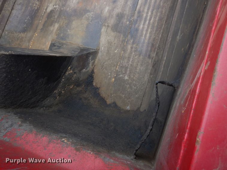 image for item AF9292 2000 Freightliner FL80  dump truck