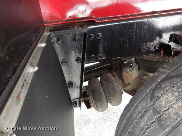 image for item AF9292 2000 Freightliner FL80  dump truck