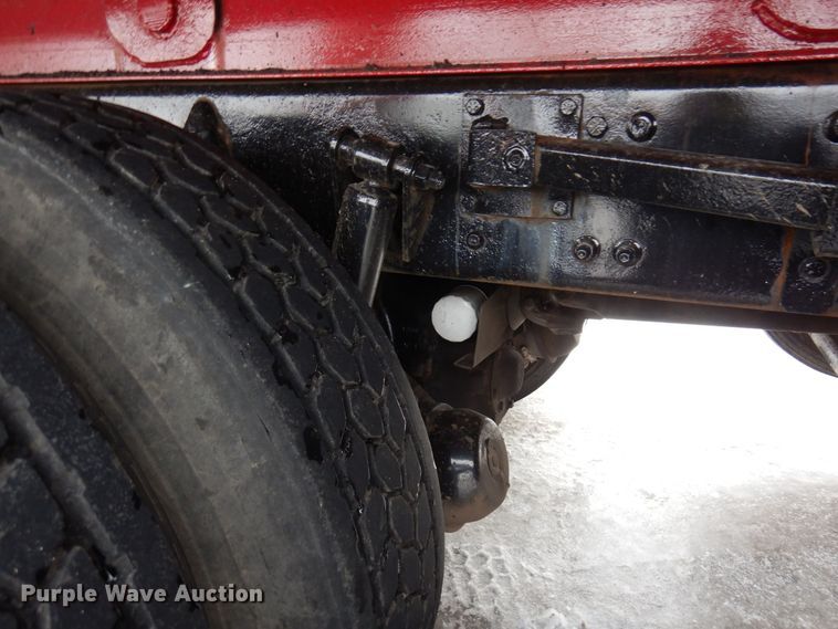 image for item AF9292 2000 Freightliner FL80  dump truck