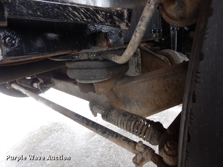 image for item AF9292 2000 Freightliner FL80  dump truck