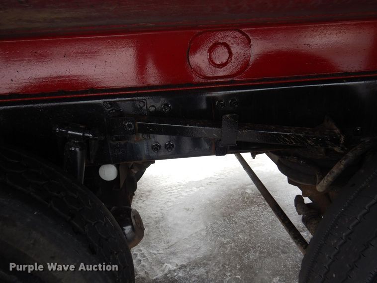 image for item AF9292 2000 Freightliner FL80  dump truck