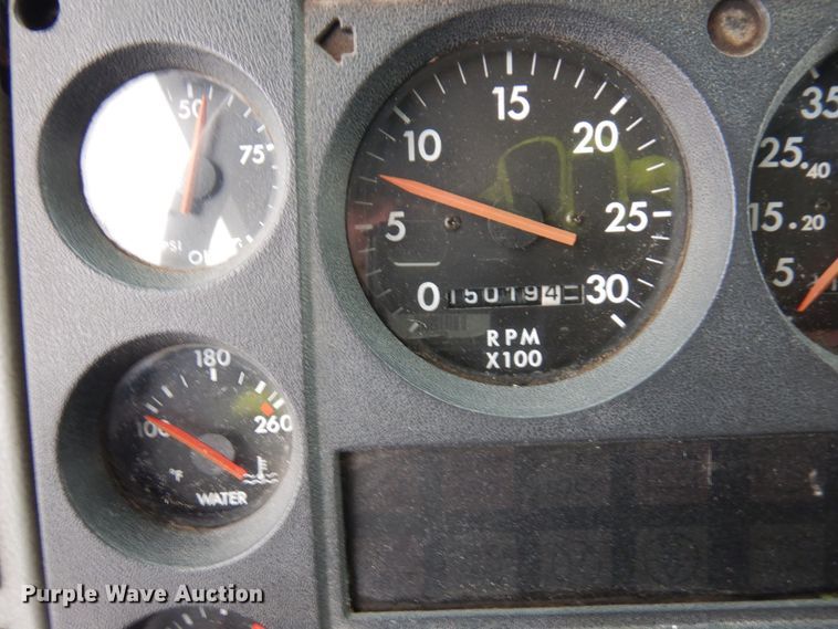 image for item AF9292 2000 Freightliner FL80  dump truck